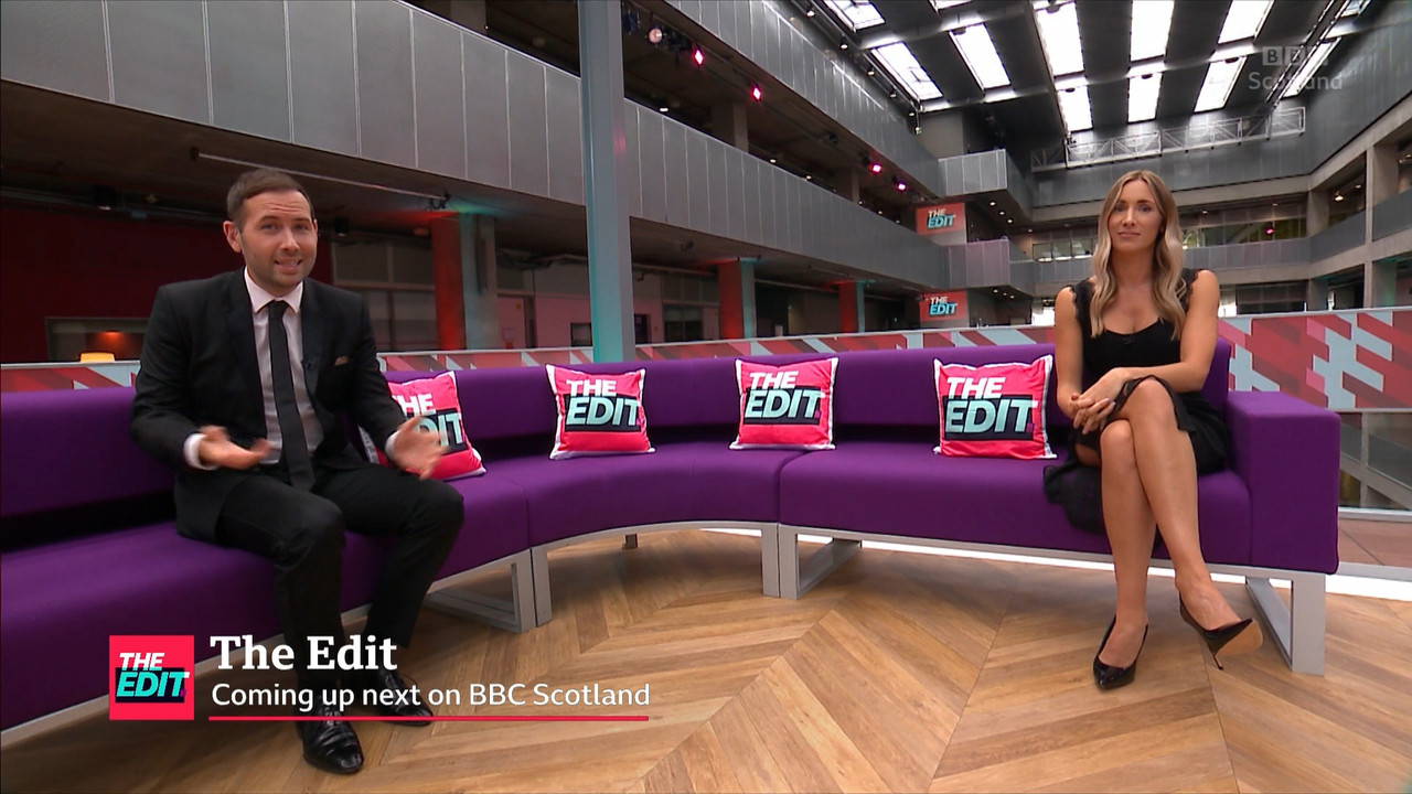 09.25 - 19.15.00 - The Edit  ᴺᵉʷ. S02E09 Entertainment news and chat ....ts_snapshot_02.57.078