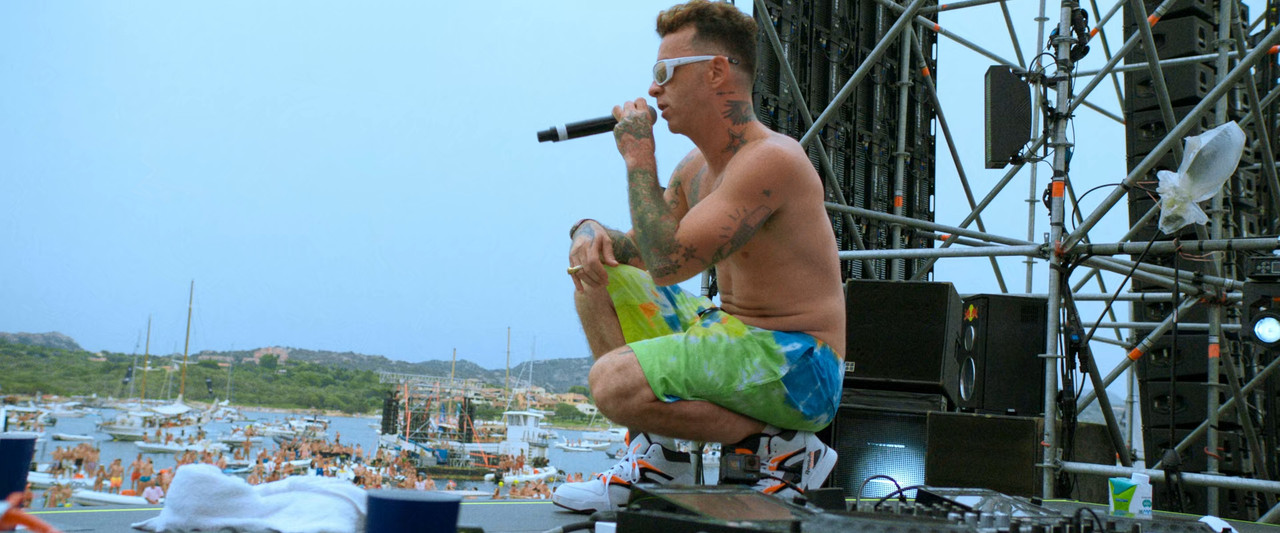 Waterworld.Music.Festival.2021.iTALiAN.SDR.2160p.DDP5.1.HEVC.WEB.h265-DENiED.mkv_snapshot_00.47.44.6