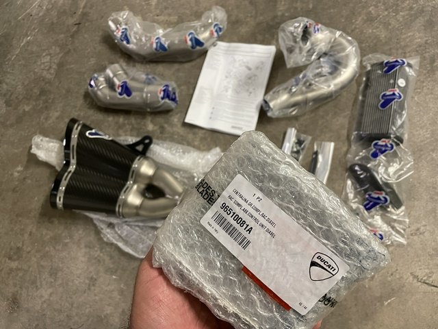 C2BAF2BA-FBCF-41E3-A899-611D1A09782A