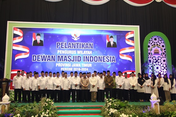 Gubernur Khofifah dan Emil Dampingi Wapres JK Lantik PW-DMI Jatim