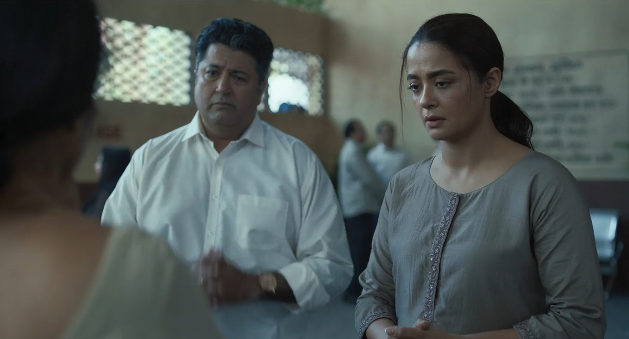 Criminal Justice: A Family Matter 2025 WebRip Season 1 [Hindi + Tamil + Telugu + Malayalam + Kannada] 480p 720p ESub Screenshot