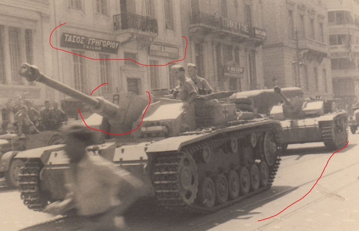 Foto Soldat Beute Panzer Sturmgeschütz Tank Aufs