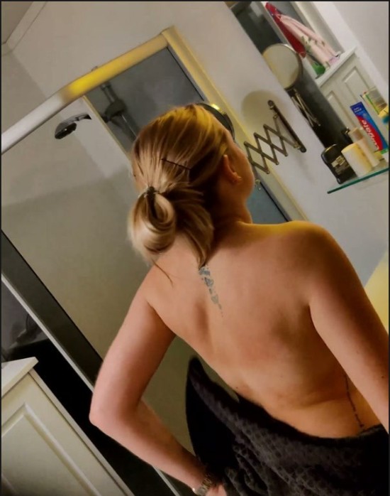 [Image: Voyeur12795082405.jpg]