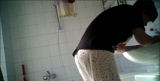 [Image: Voyeur59655120935.jpg]