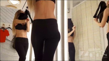 [Image: Voyeur27735114130.jpg]