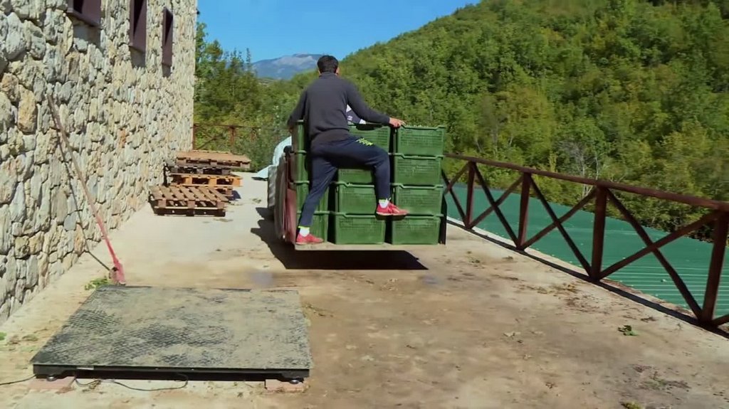 [Image: rzzs20ow0vj8.jpg]