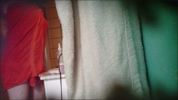 [Image: Voyeur14315140951.jpg]