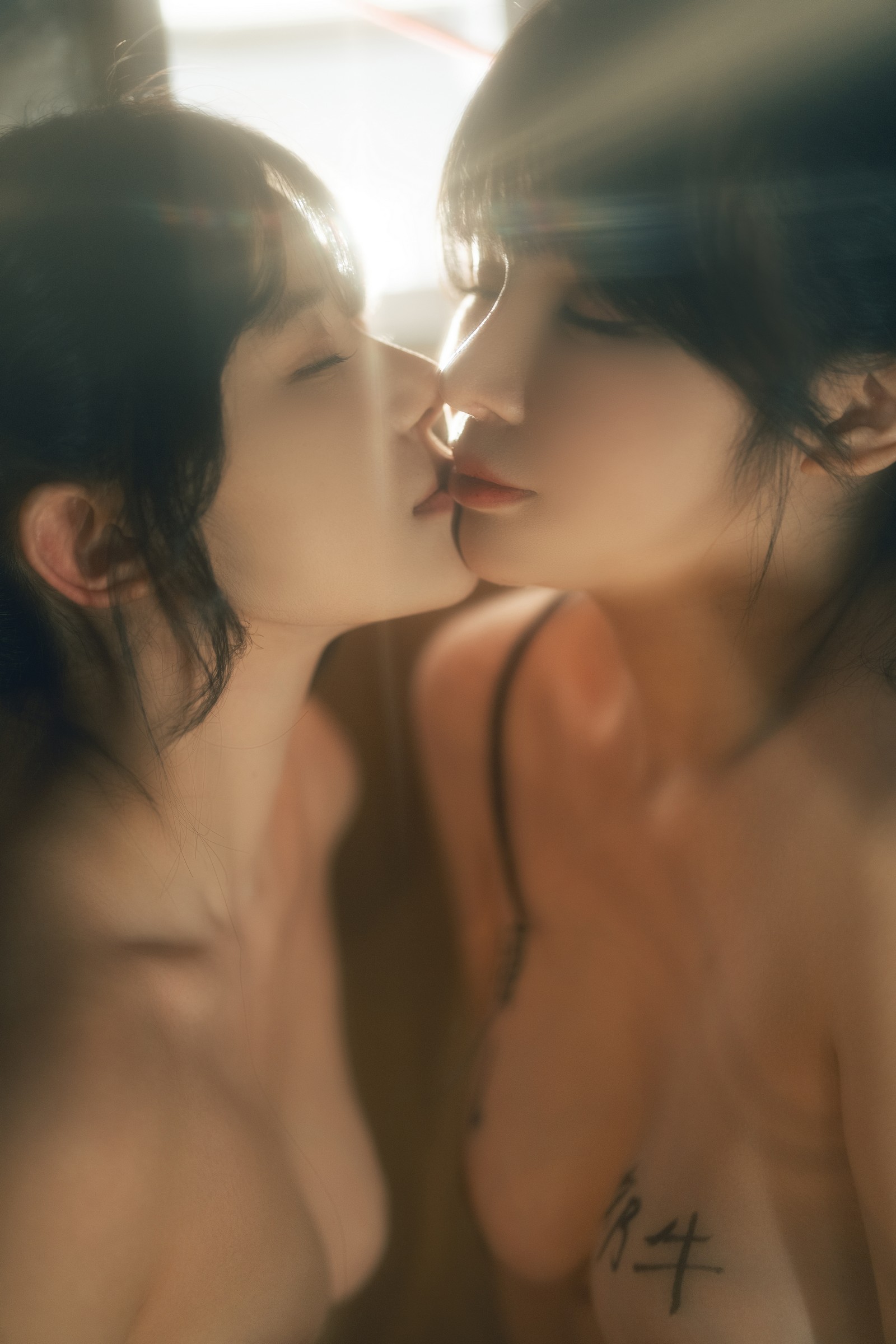 rua阮阮 × 小九酱 奶牛主题 双人写真合集｜互动私房摄影（50P｜582MB）插图1