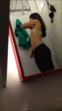 [Image: Voyeur36695132703.jpg]