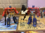 07-Premium-Finish-WFC-01-Optimus-Prime