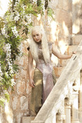 emilia-clarke-game-of-thrones-21