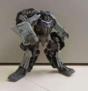 Studio-Series-Gamer-Edition-GE-02-Barricade-01