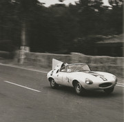 24 HEURES DU MANS YEAR BY YEAR PART ONE 1923-1969 - Page 49 60lm06-Jag-EType-D-Gurney-W-Hanseng-8
