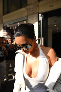 Kim-Kardashian-Cleavage-White-Paris37