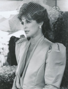 linda-gray-mb24