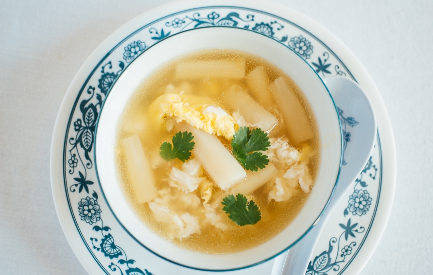 zuppa di granchio e asparagi