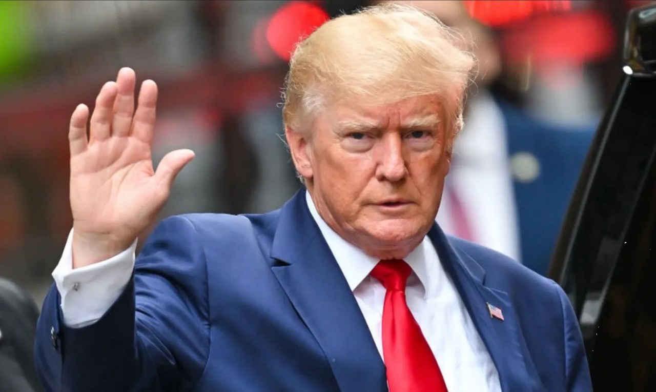 Trump afirma que seguirá en su carrera por la Casa Blanca aunque sea condenado