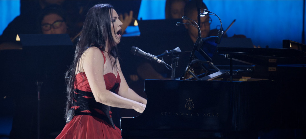 Evanescence Synthesis Live (2018) (1080p Blu Ray x265 SAMPA) mkv snapshot 00 18 54 300