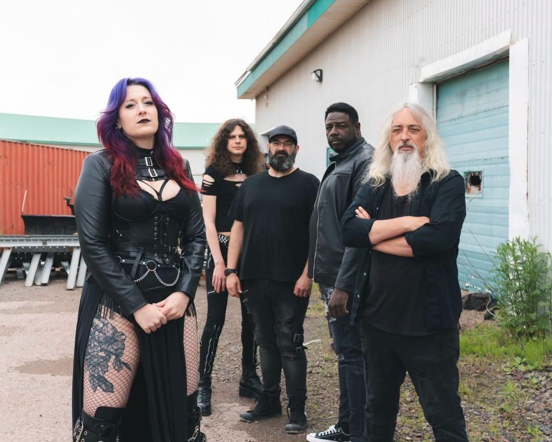 www.facebook.com/echosevenband