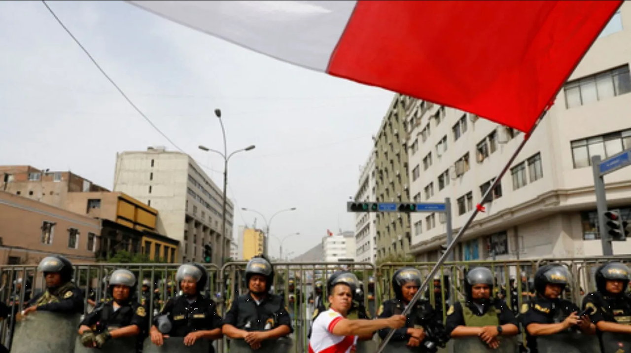 En Navidad, Perú anuncia reparación del daño para familiares de muertos en protestas