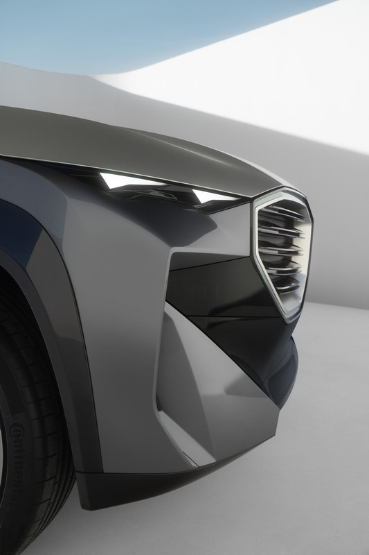 P90445545_highRes_bmw-concept-xm-studi