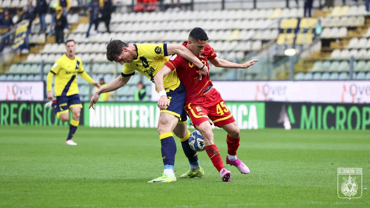 Nhận định, soi kèo Modena vs Catanzaro, 18h30 ngày 8/12