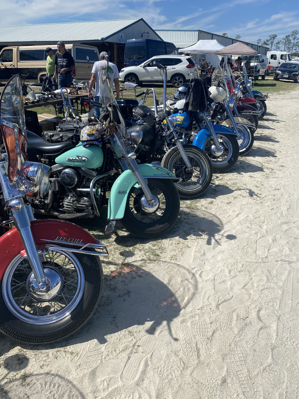 4EA94B0C-0156-40D4-8FA8-324102B3BF90