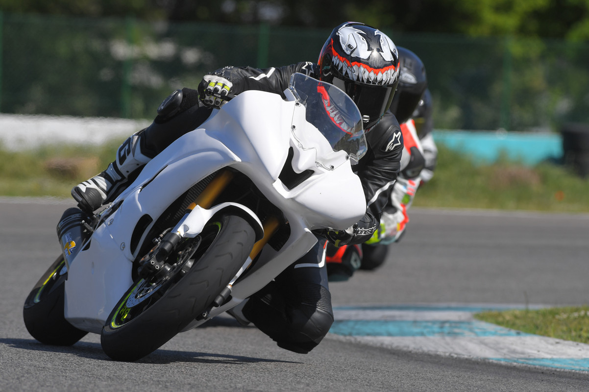 C8F45A94-9E9D-42A0-9266-E8D87FC8BA07