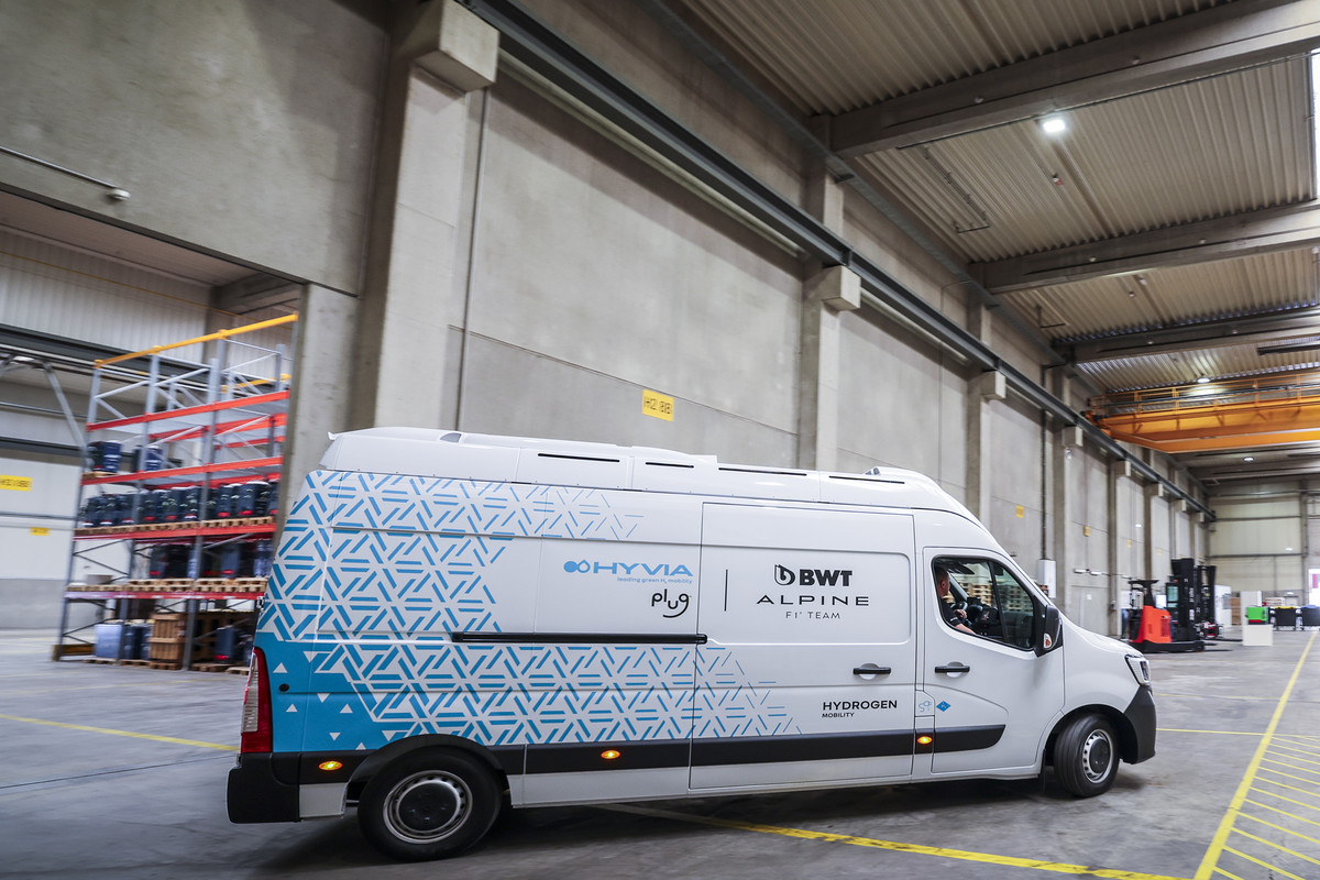HYVIA_-_Renault_Master_VAN_H2-TECH_Roadtrip_France_Pays-Bas_8