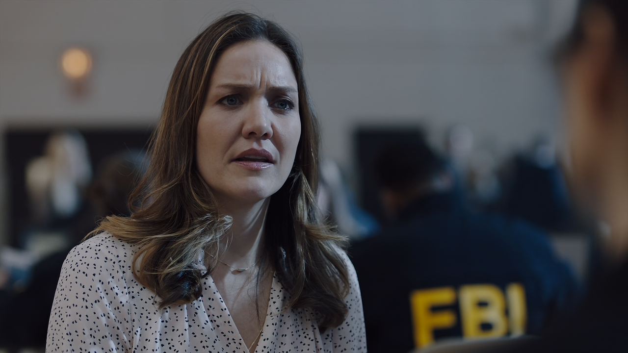 FBI.S02E18.American.Dreams.(1).1080p.10bit.AMZN.WEB-DL.AAC5.1.HEVC-Vyndros.mkv_snapshot_07.44_[2020.