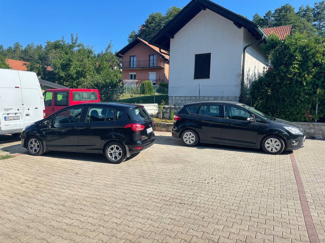 76F03308-BFF6-42C6-A9CD-86690B53AB54