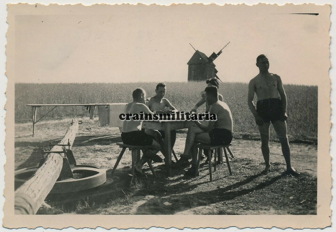 Orig. Foto Soldaten b. Windmühle Mühle in MOGIELNICA b. Bialobrzegi Polen 1941