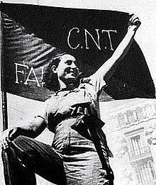 220px Woman with cntfai flag 3 - Un pueblo en armas Vhsrip Español
