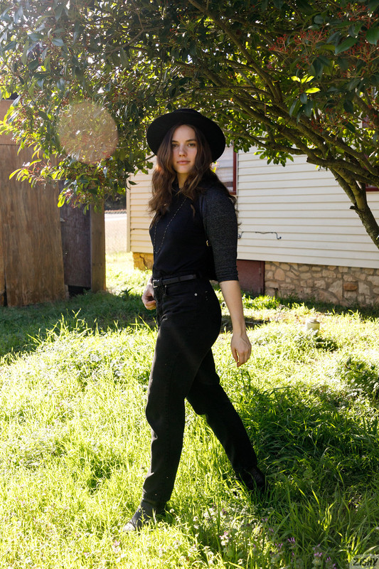 full_007_1109150853305380