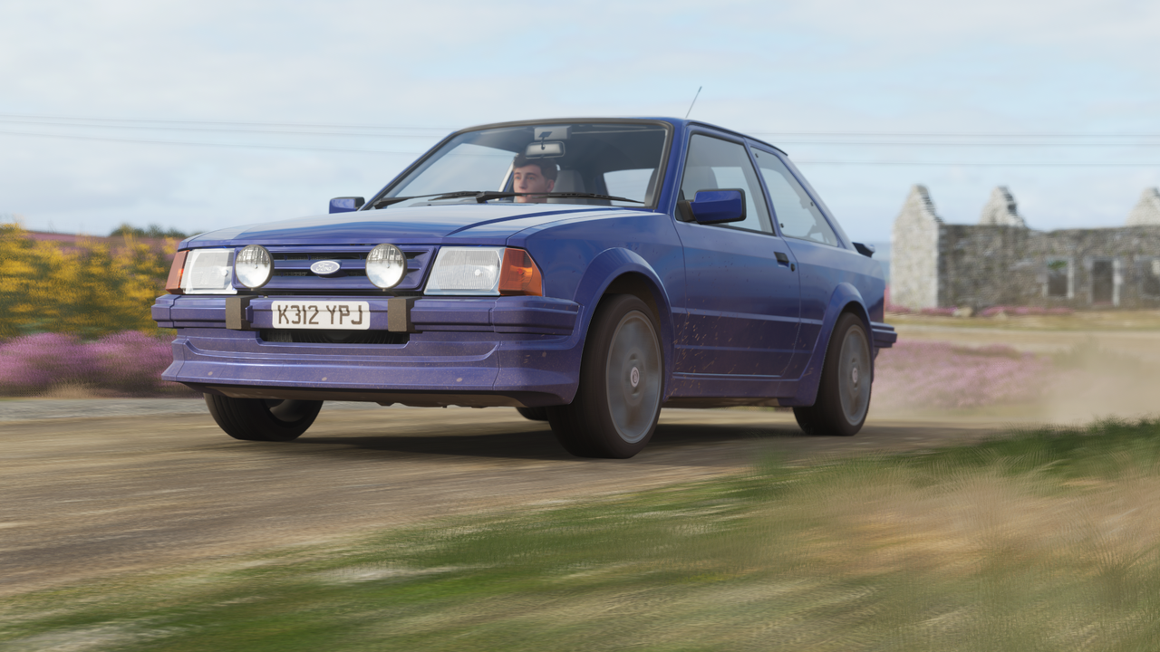 FH4-Ford-Escort-RS-Turbo-6.png