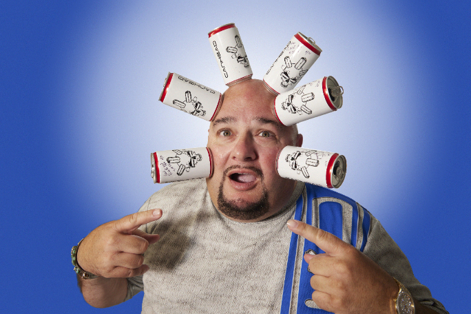 https://i.postimg.cc/TP9GZmxq/jamie-keeton-pointing-up-at-the-cans-stuck-to-his-head-tcm25-710049.jpg