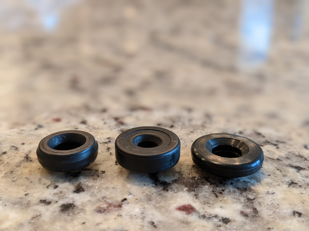 S65 Valve Cover Bolts Rubber Grommet Alternatives