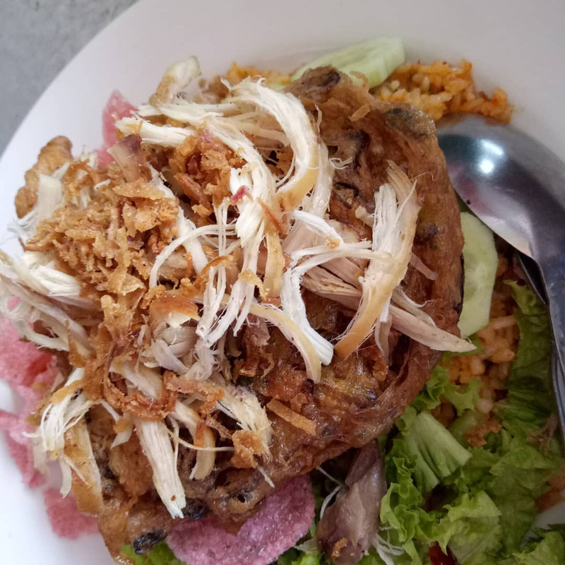 Soto H. Minah, pilihan tempat makan siang enak dekat Jam Gadang, Bukittinggi.