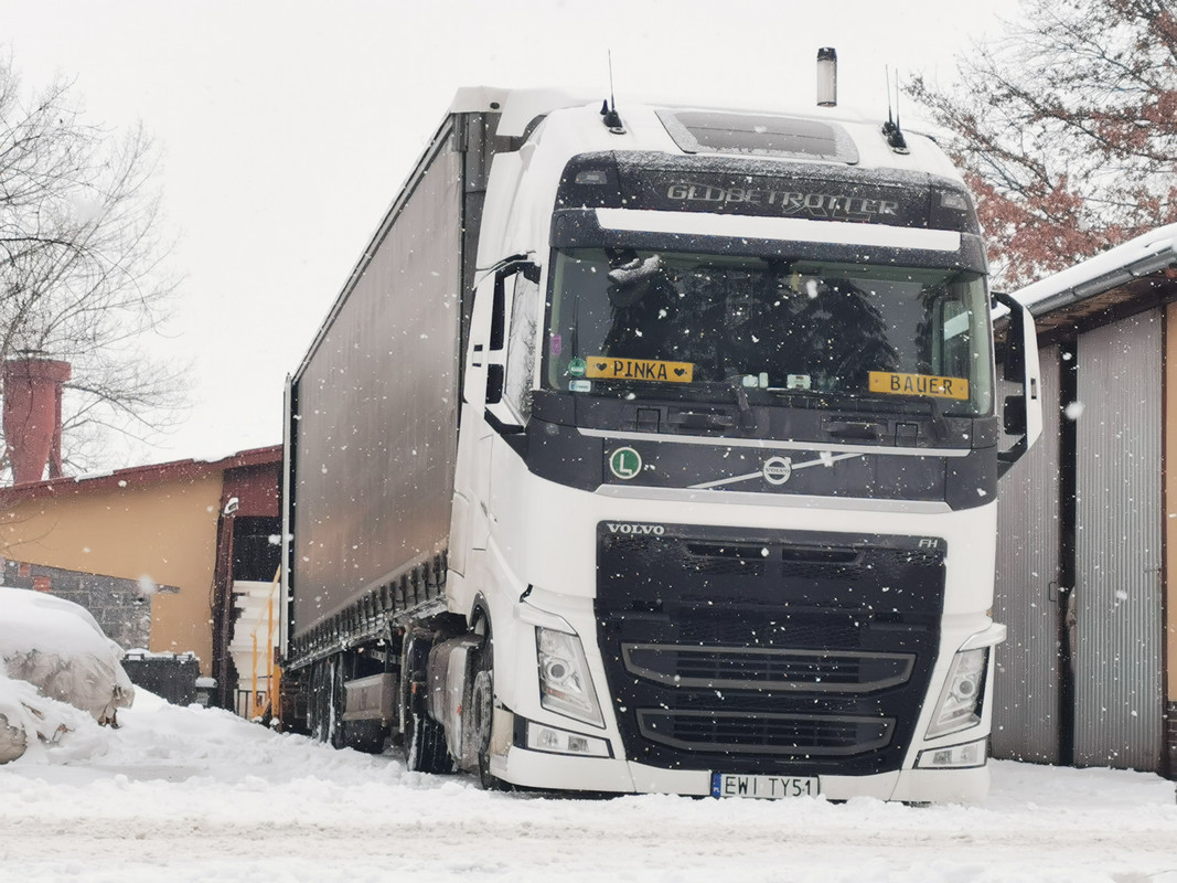 C0F995E6-5893-450F-B620-66F657F2B73F