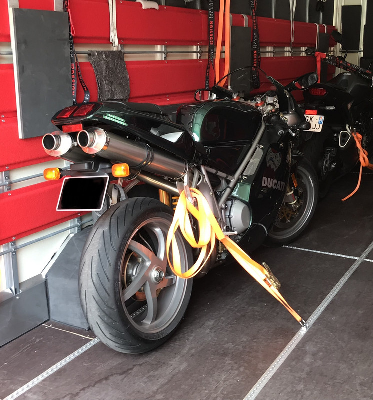 B8683CB7-7ADF-4129-80A9-5467D3B296E1