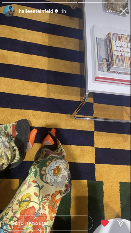 ECC8A703-F28A-4F6E-BB62-5B1A6BD5D277