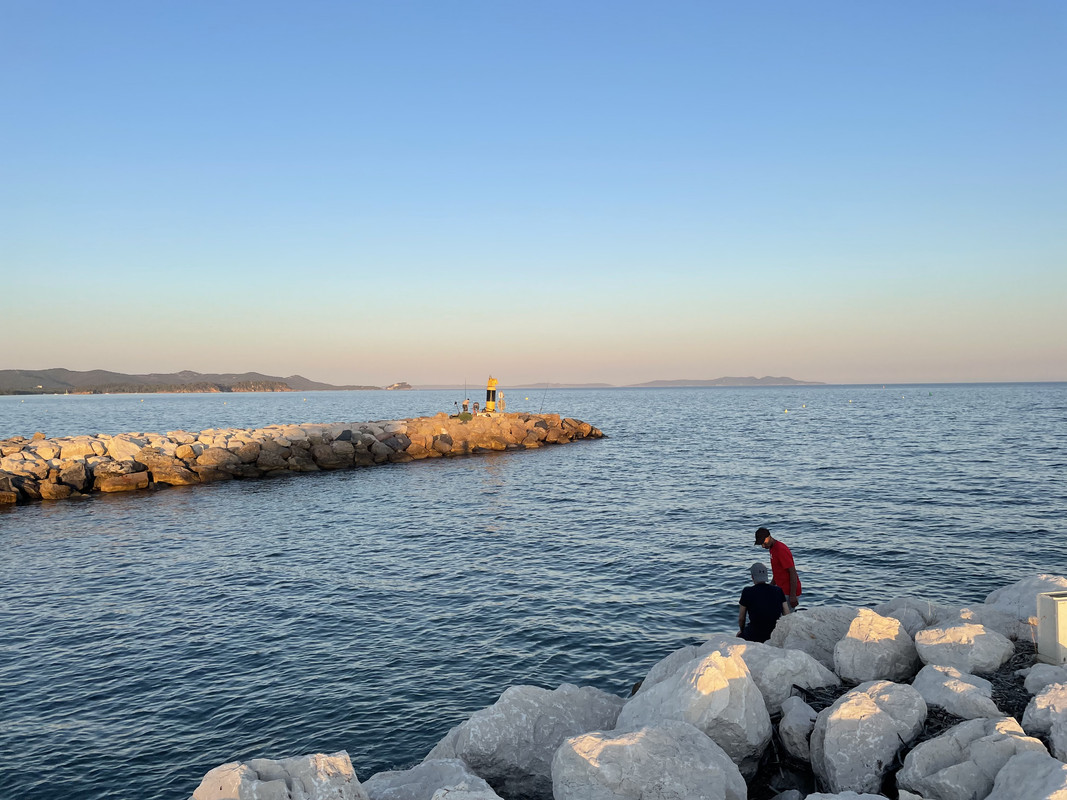 2589043D-832B-448B-A484-732426C3882C