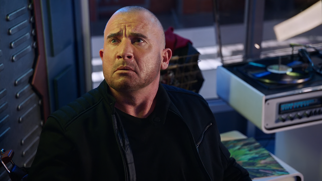 DC's.Legends.of.Tomorrow.S06E09.This.Is.Gus.1080p.10bit.AMZN.WEB-DL.DDP5.1.HEVC-Vyndros.mkv_snapshot