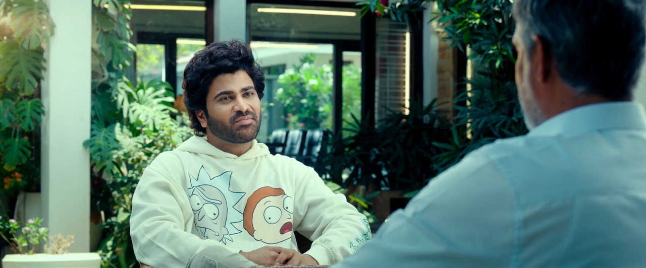 Naari Naari Naduma Murari 2026 WebRip [Hindi + Tamil + Telugu + Malayalam + Kannada] 480p 720p 1080p ESub Screenshot