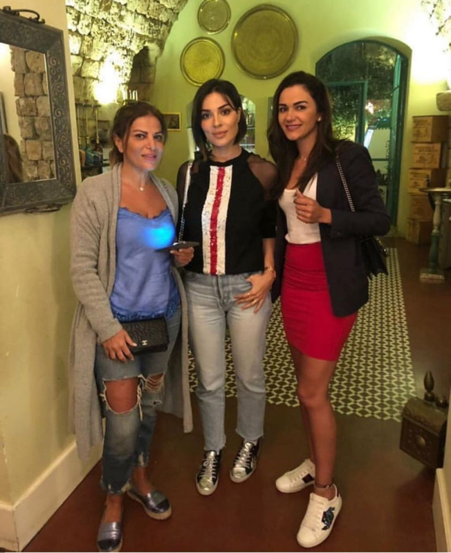 0042EB37-964A-4C83-A99D-9049C2A8220B