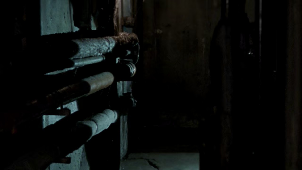 Wrong-Turn-2-Dead-End-2007-Blu-Ray-English-720p-10bit-x265-HEVC-AAC-5-1-ESub-mkv-0004