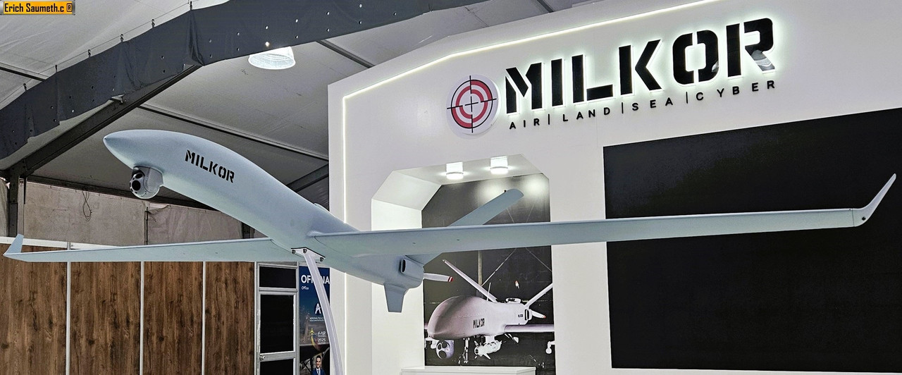 La sudafricana Milkor presenta su UAV 380 al ministro de Defensa colombiano