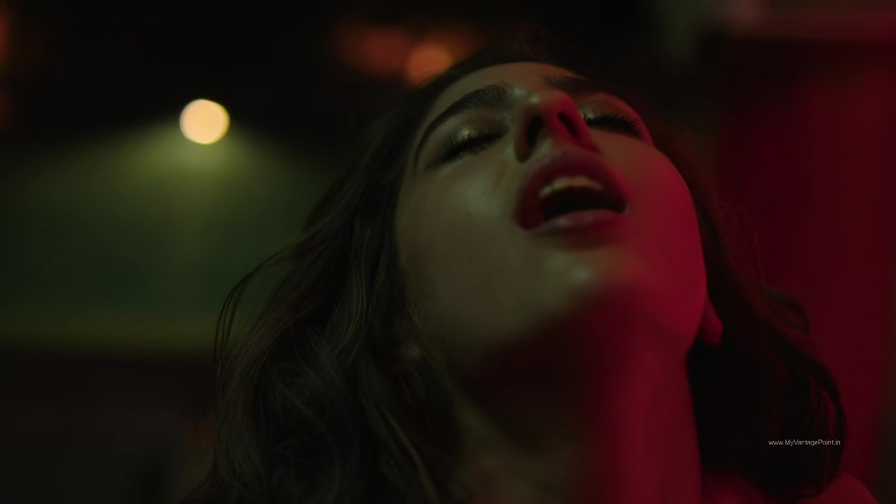 hot-expressions-of-sara-ali-khan-vijay-varma-scene-in-murder-mubarak-2024-movie