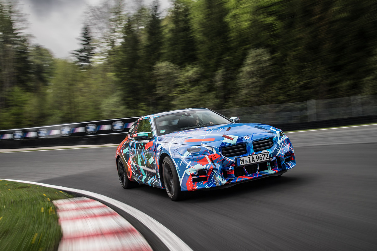 P90467965_highRes_the-all-new-bmw-m2-u