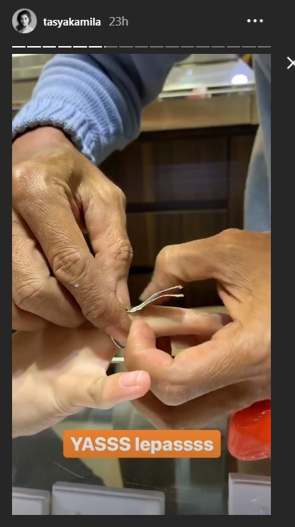 Tasya Kamila potong cincin